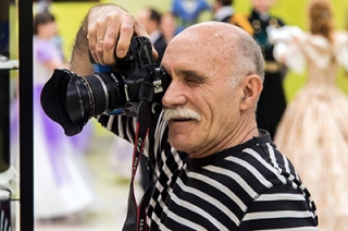 Юрий Набатов стал автором лучшего фоторепортажа об областной думе