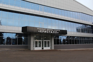 Последний день года губернатор начал с посещения ЛДС "Кристалл"