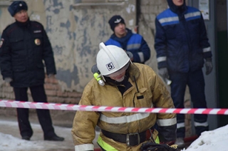 Тушению пожара на Московском шоссе мешали припаркованные автомобили