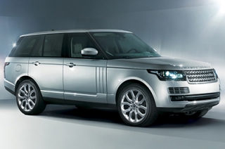 Владелец "Range Rover" отсудил у мэрии 148 тысяч за испорченные колеса