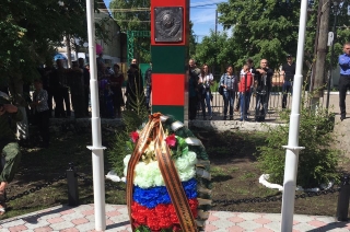 В Вольске и Хвалынске появились памятники пограничникам