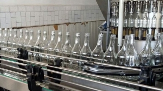 В петербургских магазинах ищут саратовскую водку
