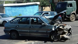 В ДТП на Тракторной пострадал мотоциклист