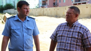 300 семей-дольщиков "Стройкомплекса" признаны обманутыми. Мнения депутата ГД и прокурора