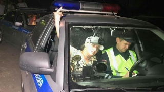 Пытавшуюся скрыться после ДТП пьяную женщину задержали на Топольчанской