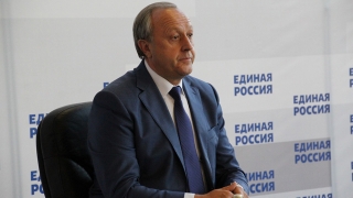 Валерий Радаев инициировал программу ремонта дорог в муниципалитетах