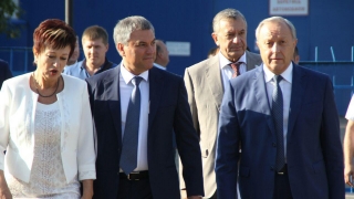 Вячеслав Володин приехал поздравить саратовских гимназистов
