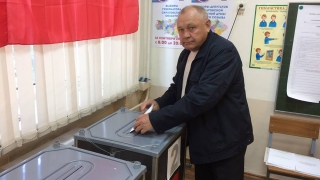 Скандал на выборах. Кандидат от "СР" и Николай Семенец спорят о подсчете голосов