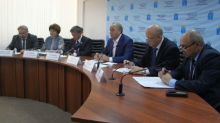 Губернатор призвал найти воду для четырех районов Заволжья