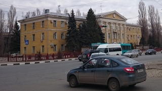 Суд оставил чиновницу на свободе после девяти коррупционных преступлений