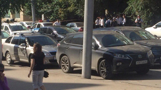 В центре Саратова оцепили здание банка