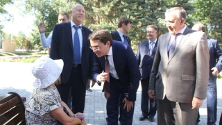 Андрей Чибис знакомится с новым горпарком Энгельса