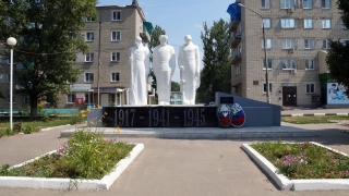 Саратовский школьник исписал матерщиной мемориал "Клятва"