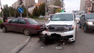 В аварии с "Ленд Крузером" пострадали двое взрослых и 7-летний мальчик