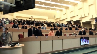 Видеоклип. Осенние думы областных депутатов