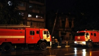 На Большой Казачьей горит двухэтажный нежилой дом