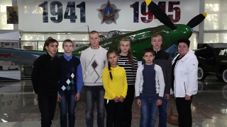 Музей провел экскурсию для многодетной семьи из Хвалынского района