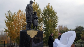 В Марксе открыли памятник "идеальному норвежцу" Фритьофу Нансену