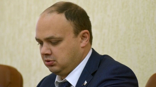 Глава минфина пообещал саратовским бюджетникам рост зарплат на 4%