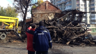 Только после пожара районные власти начали разбирать дом на Кузнечной