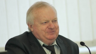 Михаил Болтухин призвал саратовцев вовремя "переобувать" машины