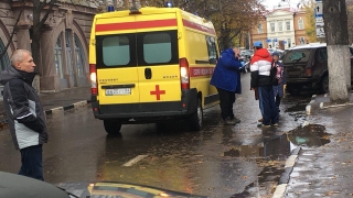 В центре Саратова "четырнадцатая" сбила 15-летнюю девочку