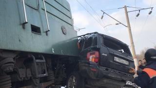 Пьяный водитель погубил своих пассажиров в ДТП с поездом. Возбуждено дело