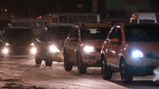 Саратовских водителей призвали внимательно ездить в темноте