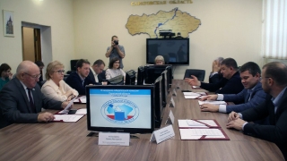 Главам саратовских ТИК предложено приостановить членство в партиях
