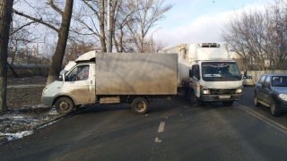 На Шехурдина встретились "Гранта" и два грузовика