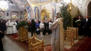Около 100 тысяч православных саратовцев праздновали Рождество в храмах