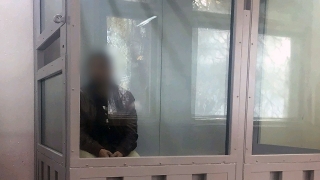 Саратовец с топором насиловал юную падчерицу на глазах у ее матери