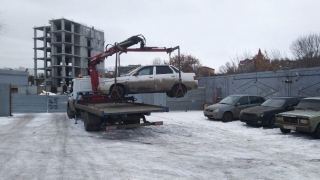 На улицах Саратова начали работать два эвакуатора автомобилей