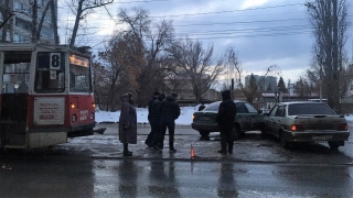 ДТП на Огородной остановило движение трамваев