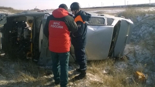 Вылетевшая с трассы "пятнадцатая" придавила своего водителя