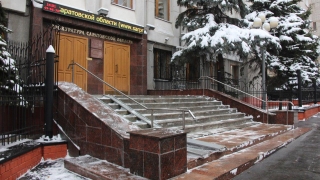 Саратовец заплатит 100 тысяч рублей избитой им 83-летней женщине