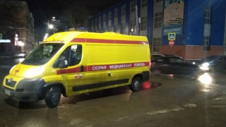 На Аткарской иномарка сбила девочку-подростка