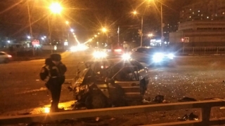 В Балакове "ВАЗ" оказался всмятку при "встрече" с иномаркой