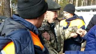 Дезориентированного 77-летнего саратовца спасатели нашли в овраге