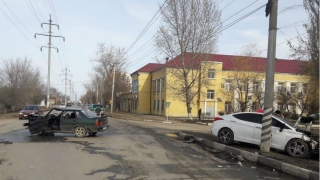 В столкновении машин в Энгельсе пострадали два 17-летних пассажира
