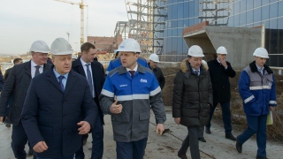 Губернатор и руководство ООО "Газпром трансгаз Саратов" побывали на стройплощадке СОК в Солнечном