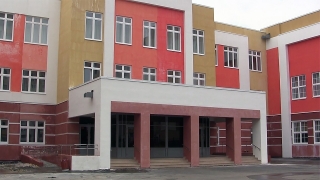 На школьный карантин в Саратове отправились еще два класса в "Авроре"
