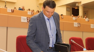 Константин Лекомцев о сдаче мандата: "Не собираюсь порочить статус депутата"