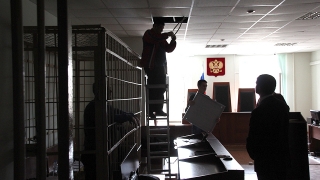 Речь Дмитрия Лобанова в суде прервана из-за проблем с освещением
