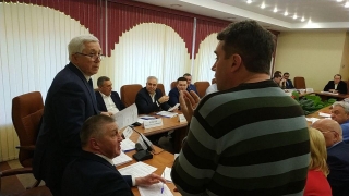 Бюджетный вопрос. В думе едва не подрались Владимир Капкаев и Александр Анидалов