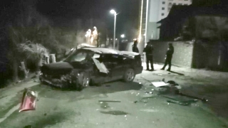 Пьяный водитель врезался в бетонную стену и искалечил пассажиров