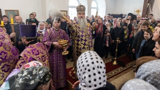 В саратовских храмах отслужили молебны об избавлении от коронавируса