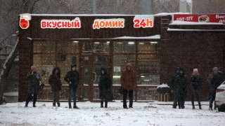 В Саратове не ходят автобусы, такси взвинтили цены