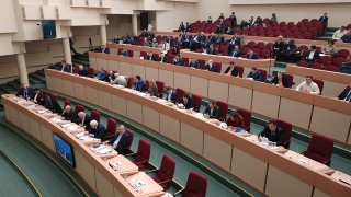 Коронавирус. На заседании Саратовской облдумы превышен лимит "не более 50 человек"