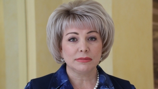 Татьяна Гаранина об отмене гастролей поэтессы в театре: "У нас есть масса клубов"